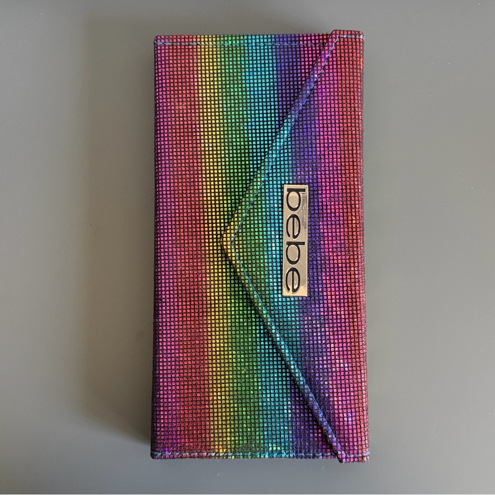 bebe 96 Piece Eye Shadow Pigments Beauty Clutch